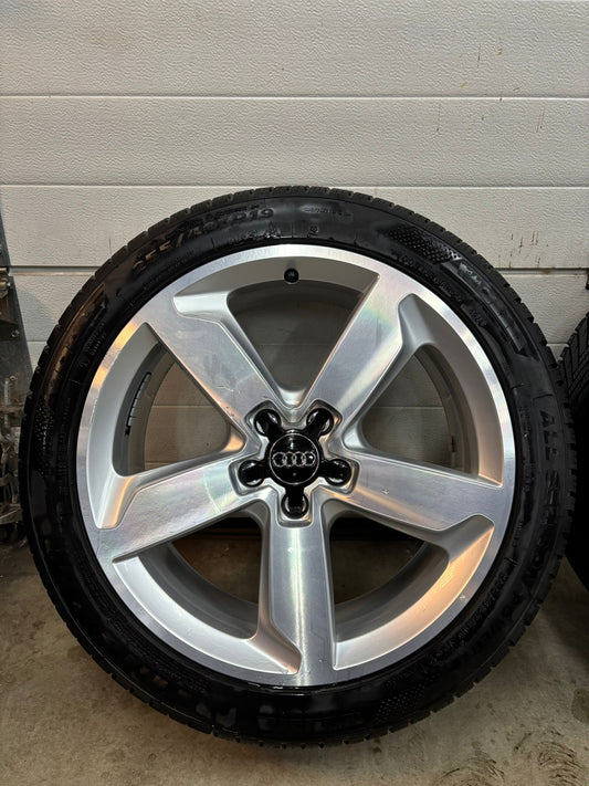 19” originele Audi velgen + All-season banden
