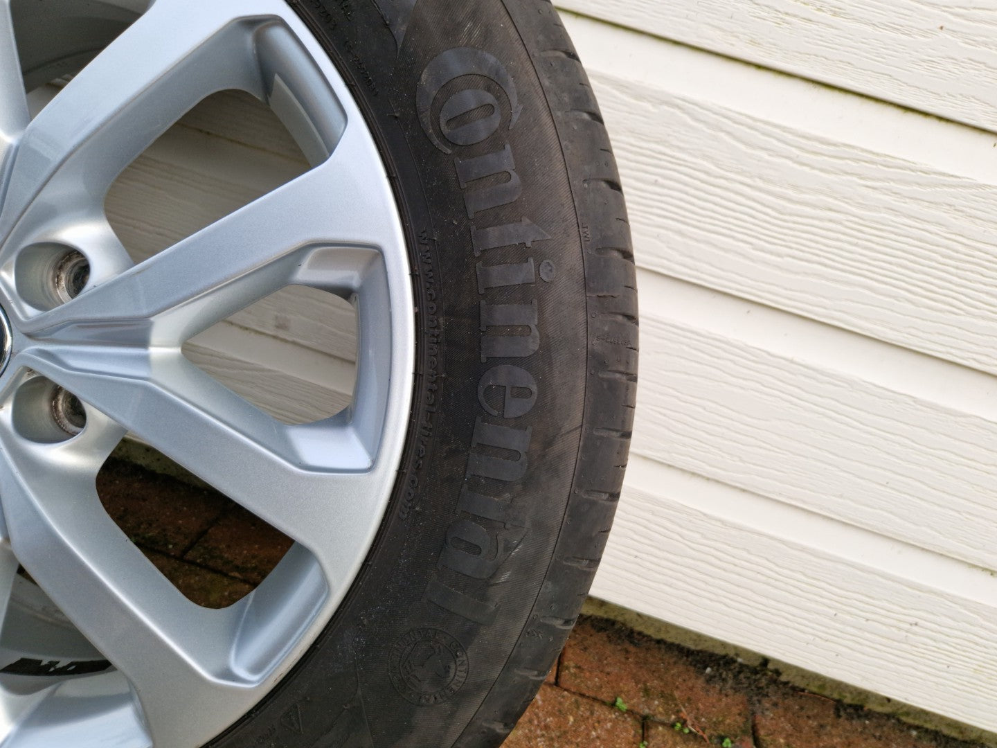 17” original Renault Kadjar rims + Continental summer tires