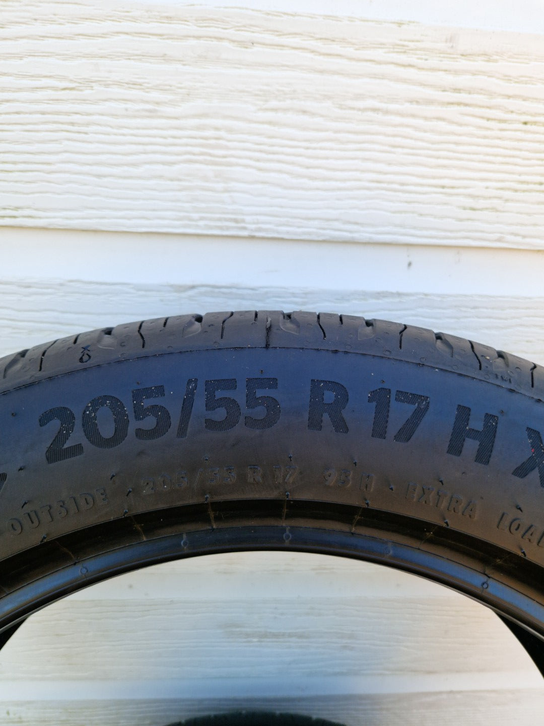 205/55/17 95H Continental Demo banden