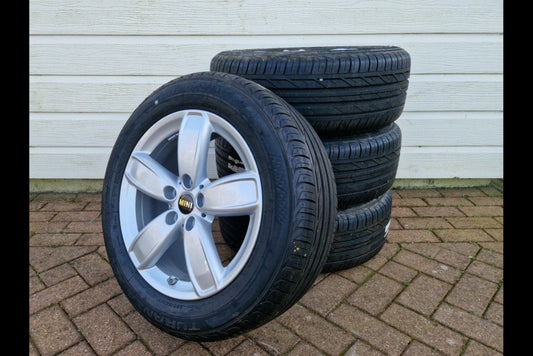 17” originele Mini velgen + Bridgestone zomerbanden