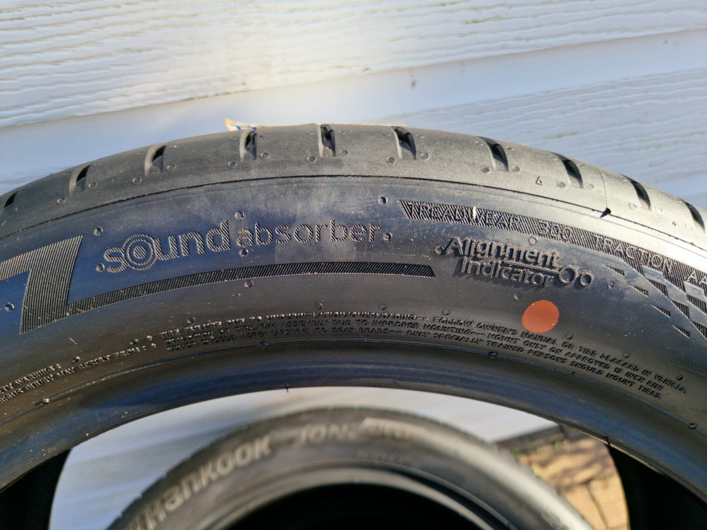215/50/19 97H Hankook demo banden