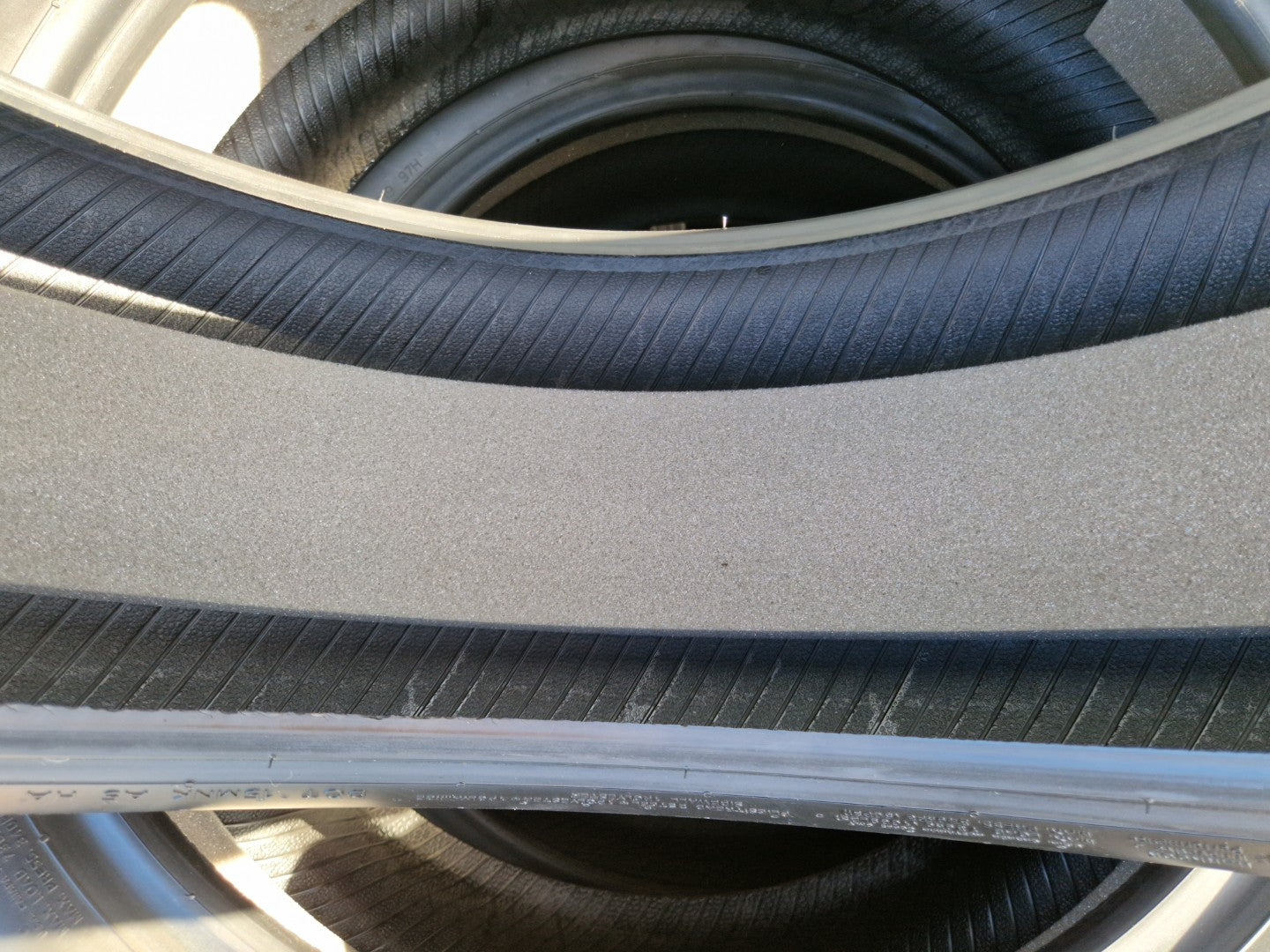 215/50/19 97H Hankook demo banden