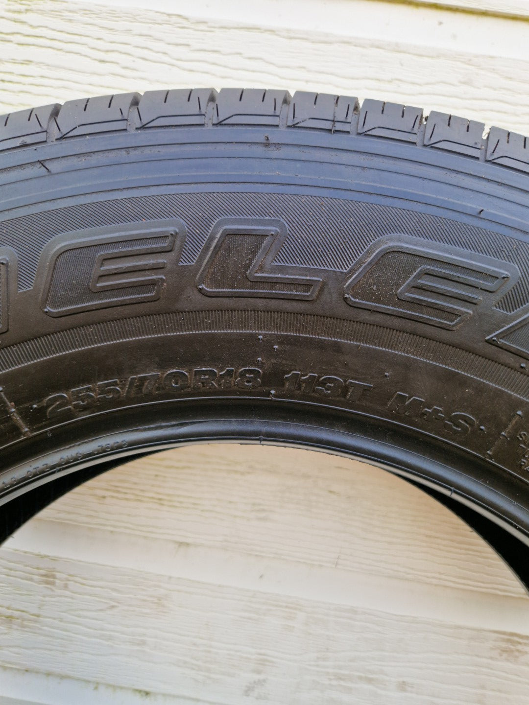 255/70/18 113T Bridgestone zomerbanden 4x