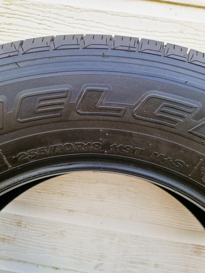 255/70/18 113T Bridgestone zomerbanden 4x