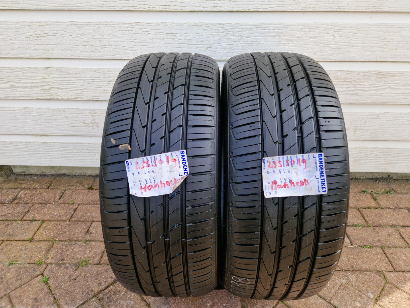 235/50/19 99V Hankook Zomerbanden 2X