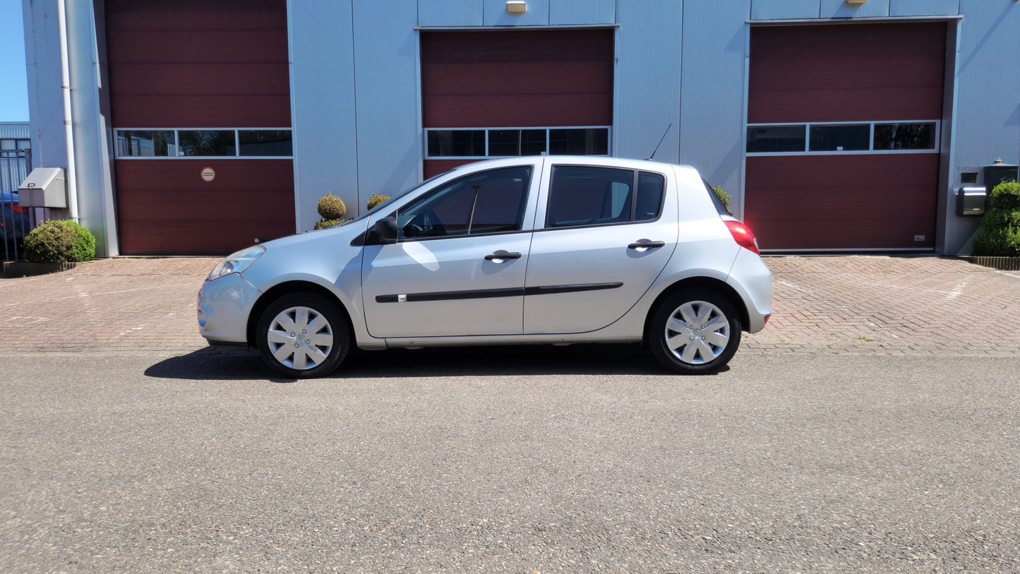 Renault Clio 1.2 special line