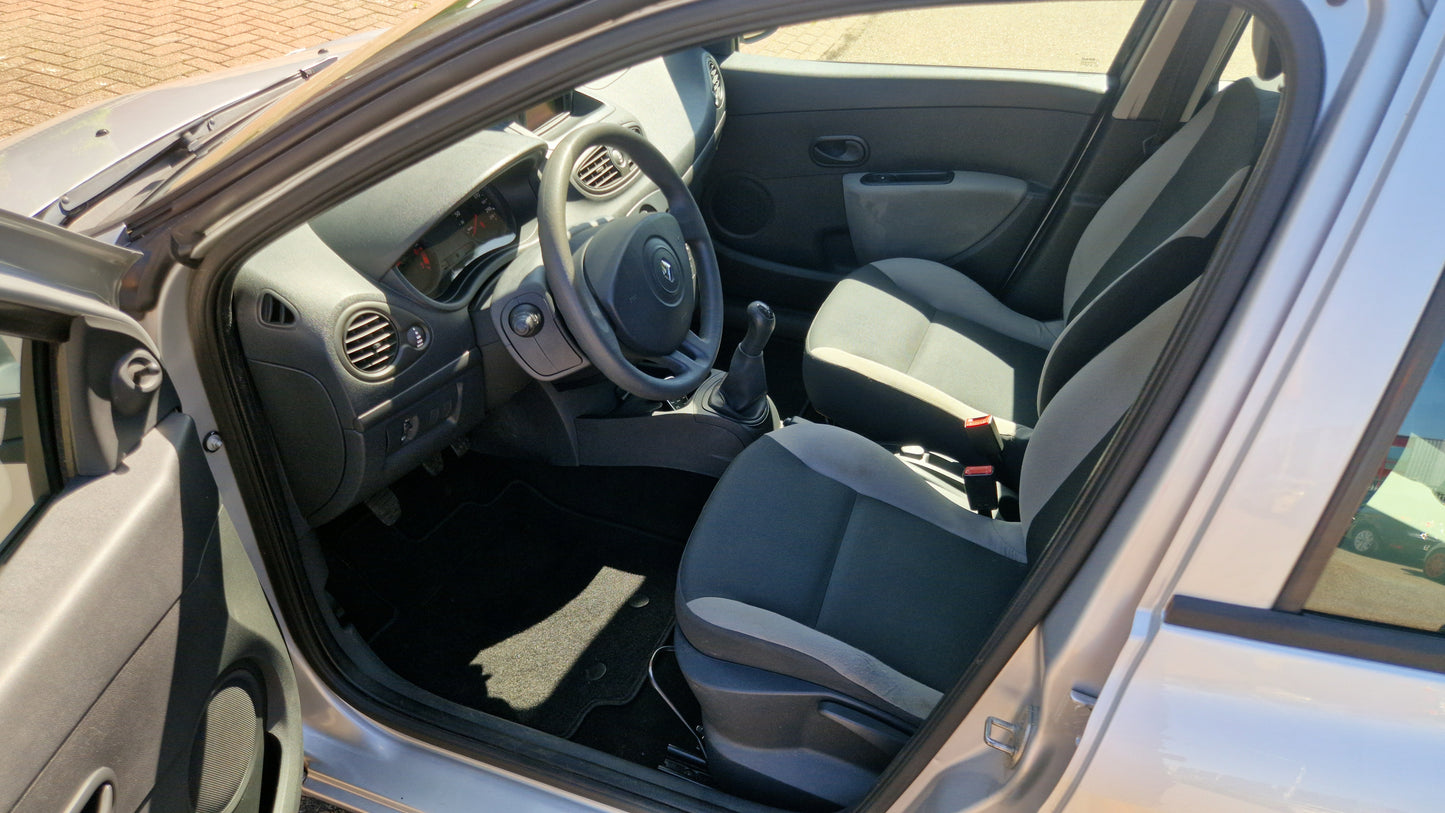 Renault Clio 1.2 special line